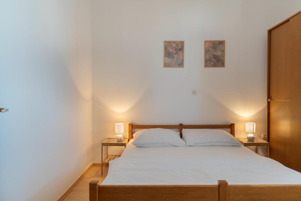Rasin Apartments باكوشتاني المظهر الخارجي الصورة